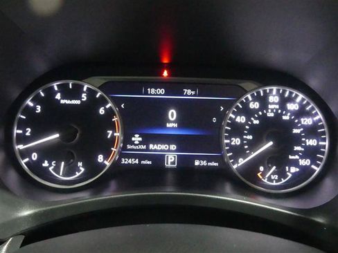 Used 2022 Nissan Sentra SV w/ SV Premium Package FWD image 32