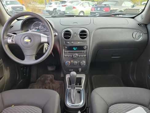 Used 2010 Chevrolet HHR LS image 9