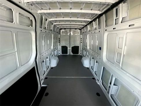 New 2025 Mercedes-Benz Sprinter 2500 image 14
