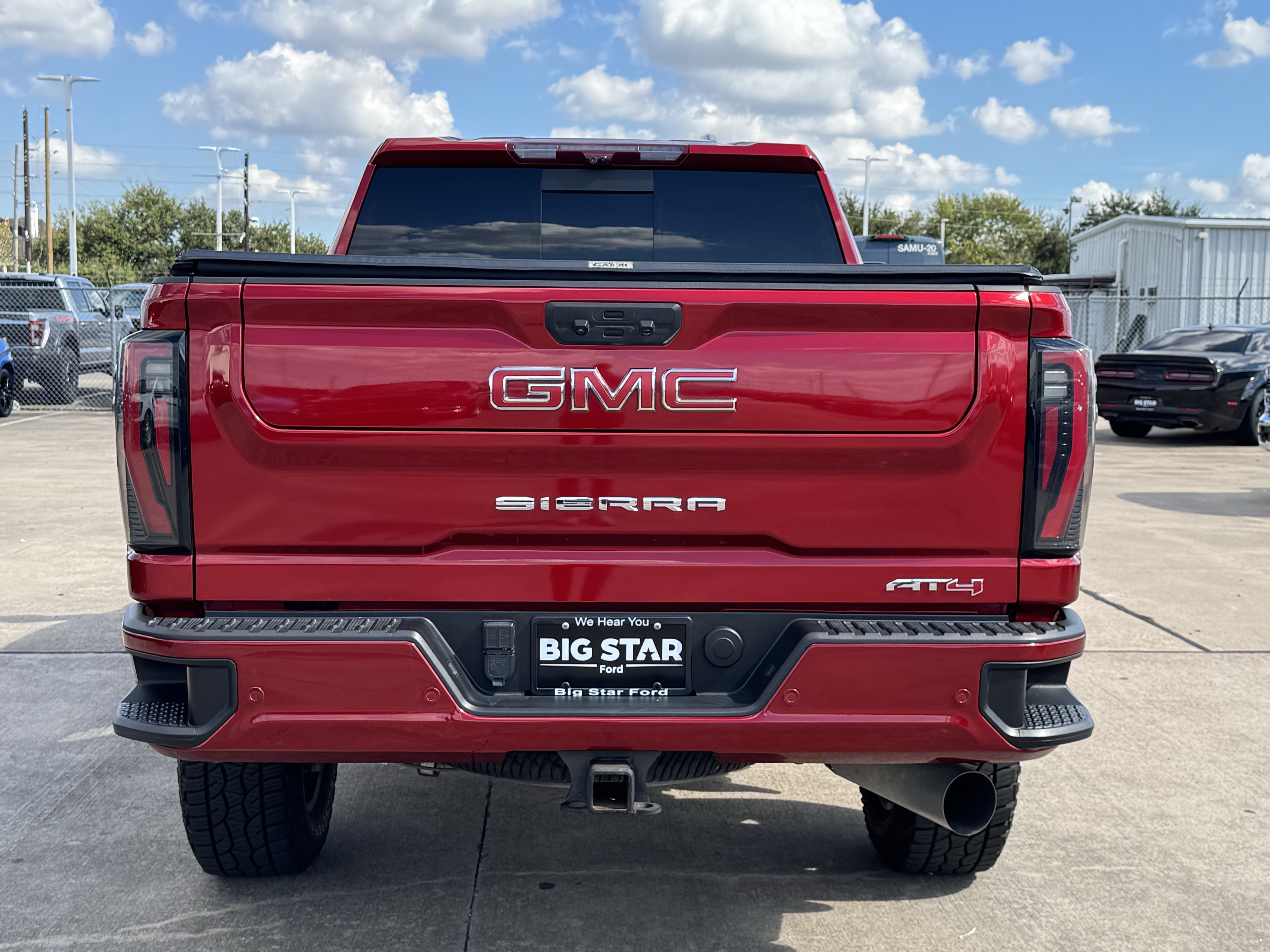 Used 2024 GMC Sierra 2500 AT4 w/ AT4 Premium Plus Package AWD/4WD image 10