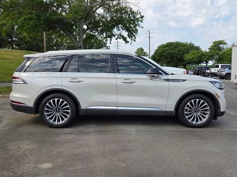Used 2020 Lincoln Aviator Reserve w/ Elements Package Plus RWD image 2