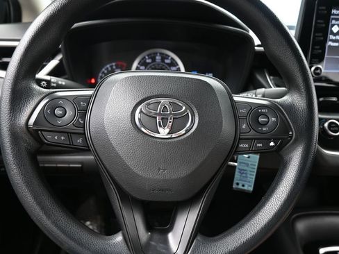 Used 2022 Toyota Corolla LE image 26