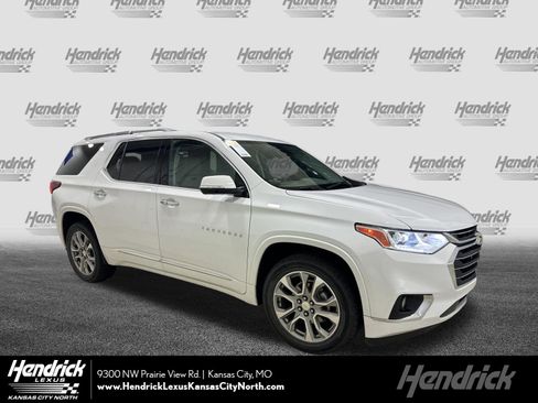 Used 2018 Chevrolet Traverse Premier FWD image 1