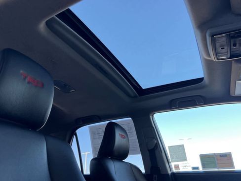 Used 2019 Toyota 4Runner TRD Off-Road Premium image 18