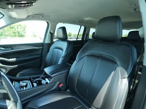 Used 2023 Jeep Grand Cherokee L Limited w/ Luxury Tech Group II AWD/4WD image 40