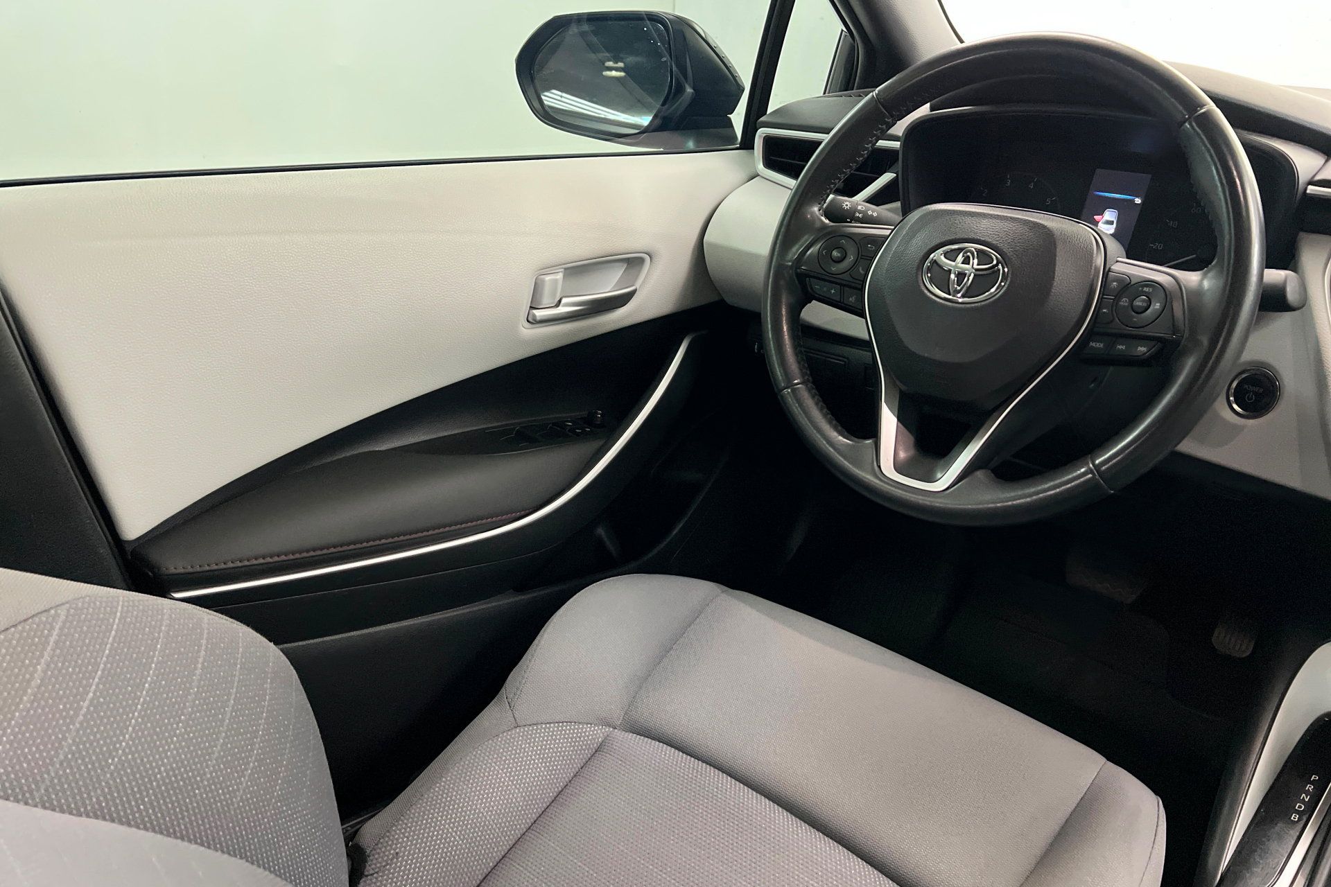 Used 2024 Toyota Corolla SE w/ Convenience Package AWD/4WD image 12