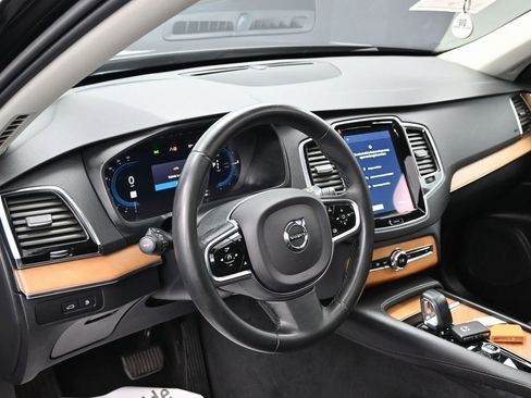 Used 2023 Volvo XC90 T8 Plus image 19