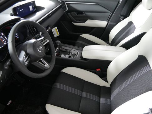 New 2026 MAZDA CX-50 AWD 2.5 S w/ Preferred Pkg image 4