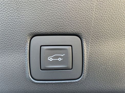 New 2025 Chevrolet TrailBlazer LT w/ Convenience Package image 11