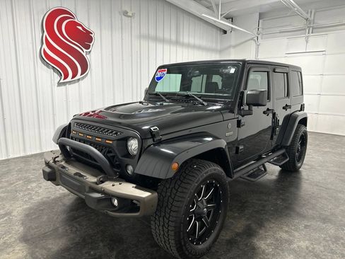 Used 2017 Jeep Wrangler Unlimited Sahara AWD/4WD image 1