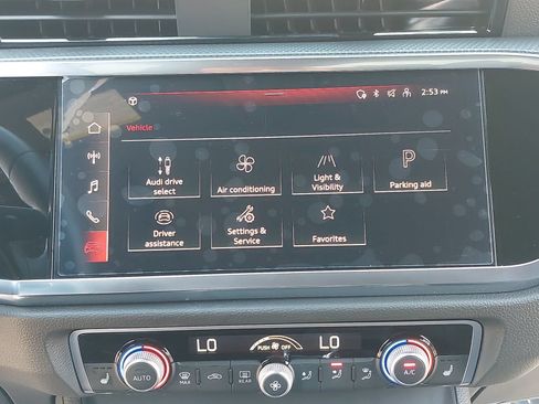 Certified 2025 Audi Q3 2.0T Premium w/ Convenience Package AWD/4WD image 27