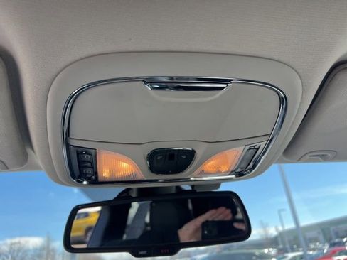 Used 2017 Jeep Cherokee Trailhawk image 25