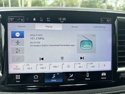 Used 2024 Chrysler Pacifica Touring FWD image 25