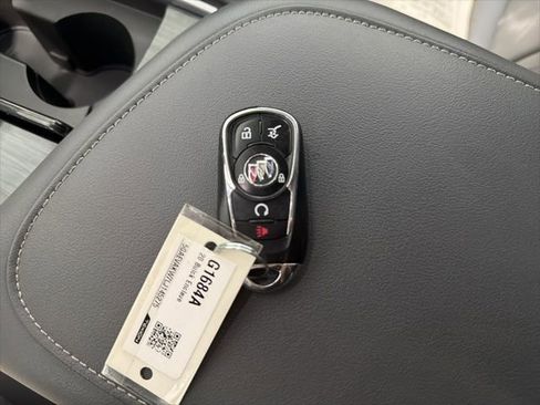 Used 2020 Buick Enclave Essence w/ Sport Touring Edition image 37