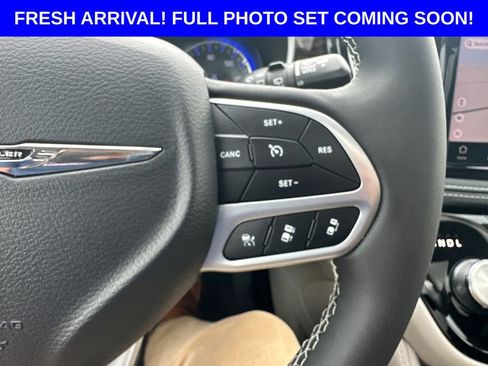 Used 2023 Chrysler Pacifica Limited w/ Uconnect Theater Family Group AWD/4WD image 16