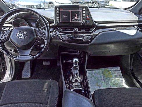 Used 2019 Toyota C-HR XLE FWD image 23