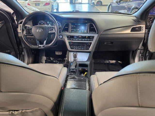 Used 2017 Hyundai Sonata Limited 2.0T w/ Winter Weather Package FWD image 10