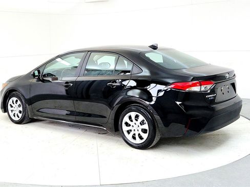 Certified 2024 Toyota Corolla LE image 4