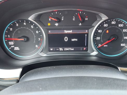 Used 2023 Chevrolet Traverse LT FWD image 14