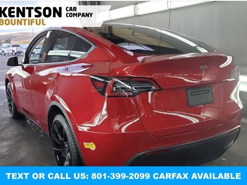 Used 2022 Tesla Model Y Long Range AWD/4WD image 3