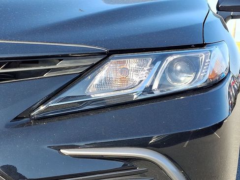 Used 2024 Toyota Camry LE FWD image 11