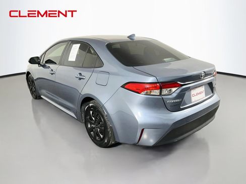 Used 2025 Toyota Corolla LE FWD image 8