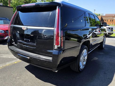 Used 2019 Cadillac Escalade ESV Platinum AWD/4WD image 3