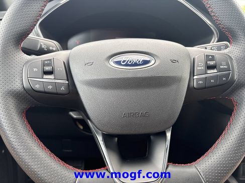 Used 2025 Ford Escape ST-Line FWD image 11