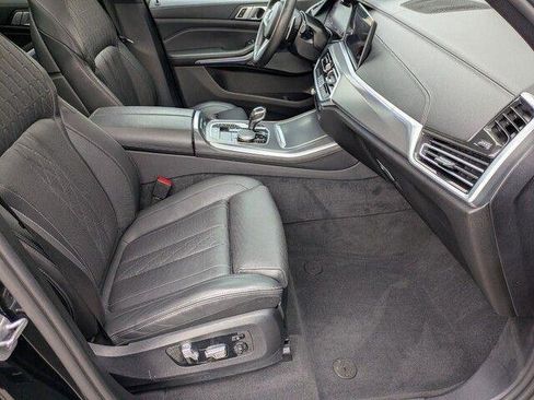Used 2021 BMW X5 M50i AWD/4WD image 31