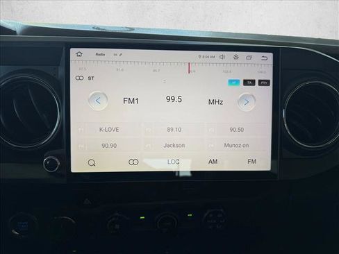 Used 2019 Toyota Tacoma TRD Off-Road w/ Technology Package AWD/4WD image 13