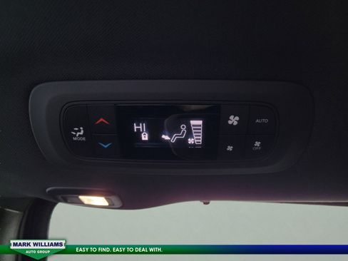 Used 2022 Chrysler Pacifica Limited w/ S Appearance Package image 13