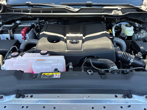 New 2026 Toyota Tundra SR image 8