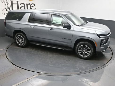 New 2026 Chevrolet Suburban LS w/ LPO, Dark Essentials Package AWD/4WD image 17