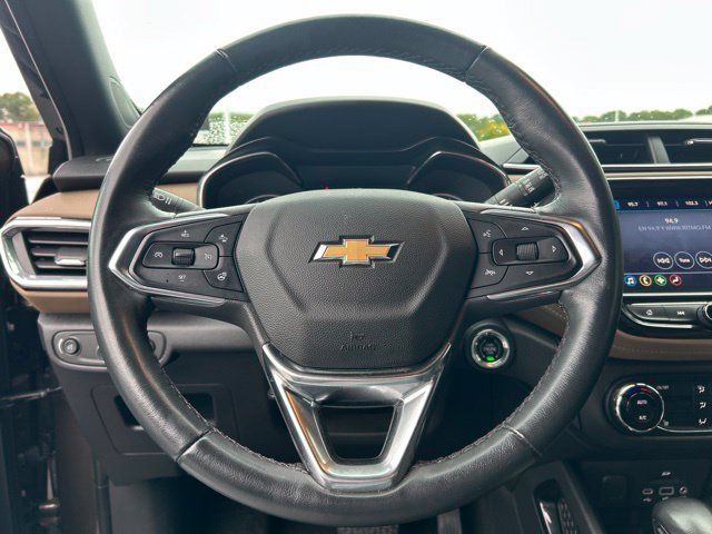 Used 2022 Chevrolet TrailBlazer ACTIV w/ Technology Package FWD image 43