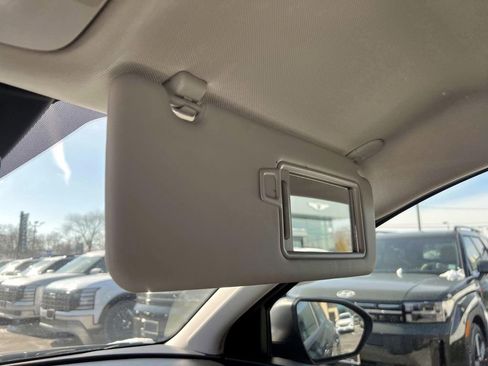 Used 2023 Hyundai Tucson SE image 30