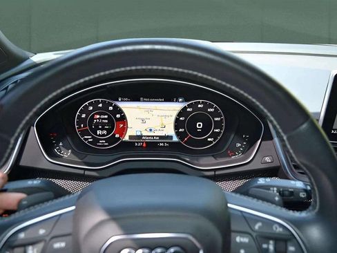 Used 2018 Audi SQ5 Premium Plus w/ Navigation Package image 40