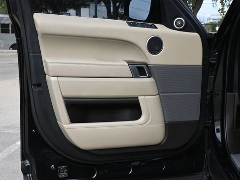 Used 2017 Land Rover Range Rover Sport HSE image 19