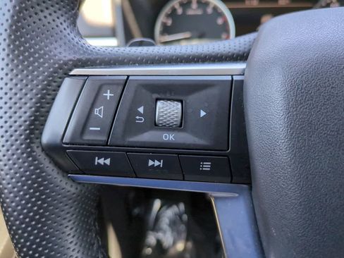 Used 2025 Mitsubishi Outlander SE image 25