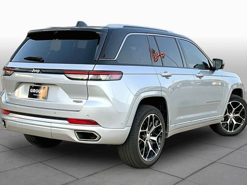 Used 2022 Jeep Grand Cherokee Summit AWD/4WD image 13