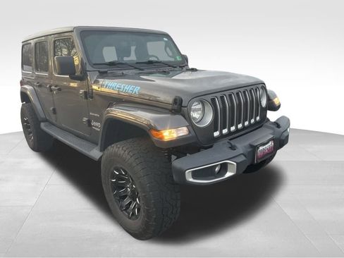 Used 2019 Jeep Wrangler Unlimited Sahara image 21