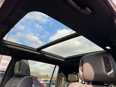 Used 2023 Cadillac Escalade ESV Premium Luxury w/ Performance Package image 13