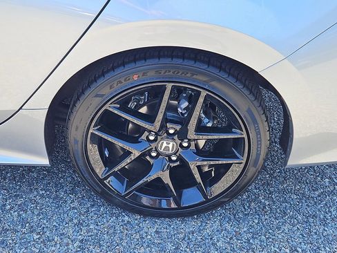 Certified 2025 Honda Civic Sport image 8