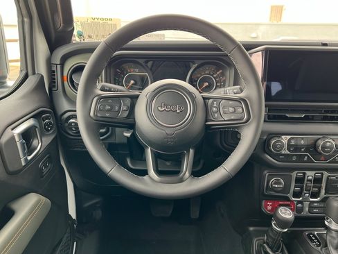 New 2026 Jeep Gladiator Mojave image 12