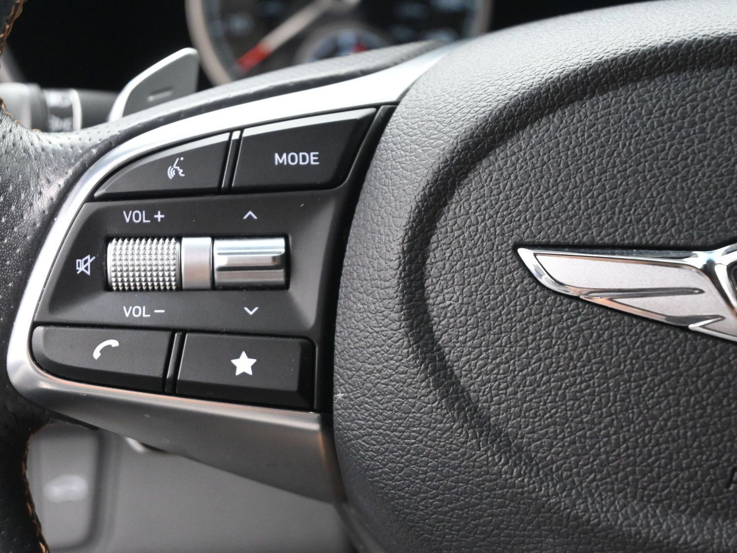 Used 2022 Genesis G70 3.3T RWD image 28