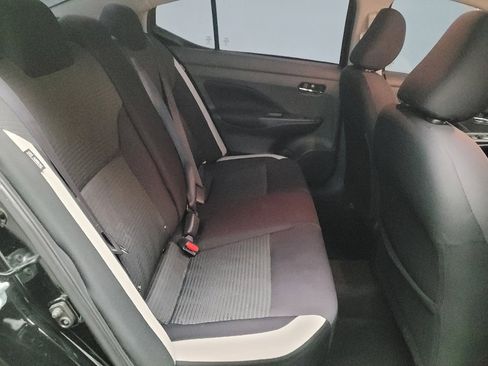 Used 2021 Nissan Versa SV image 19