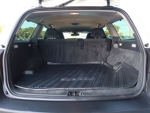 Used 2011 Volvo XC70 3.2 image 35