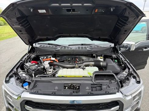 Used 2025 Ford F150 Lariat w/ Equipment Group 501A Mid AWD/4WD image 24