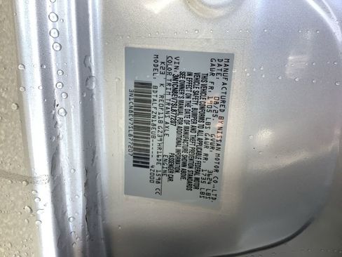 Used 2025 Nissan Versa SV w/ Trunk Package image 30