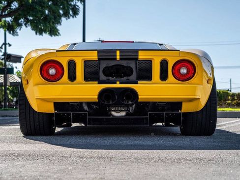 Used 2006 Ford GT image 11