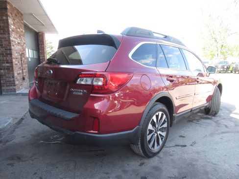 Used 2017 Subaru Outback 2.5i Limited AWD/4WD image 10
